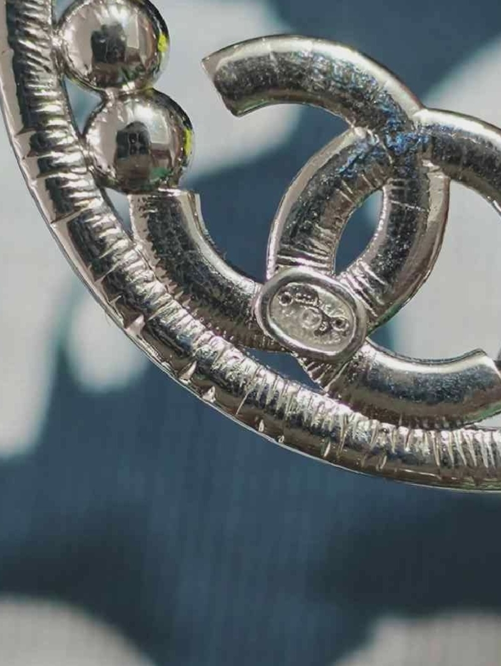 Chanel CC Crystal Silver Earrings - Picture 2 of 6
